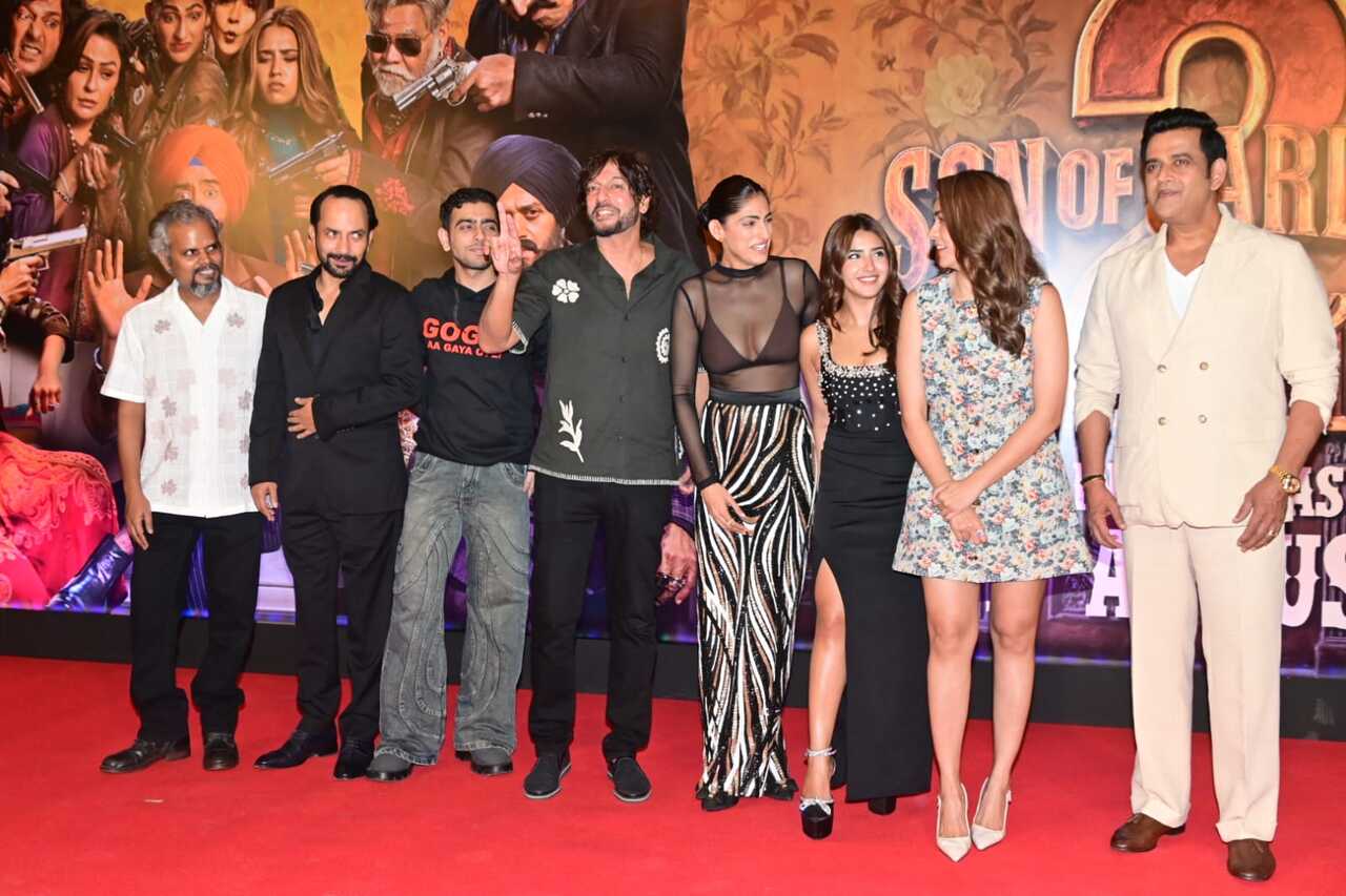 The ensemble cast of Son Of Sardaar 2 was seen in a jovial mood as they were elated to attend the screening of their film, Chunky Panday, Mrunal Thakur, Kubbra Sait, Mrunal Thakur, Deepak Dobriyal, Ravi Kishan and Roshni Walia were seen posing at the red carpet. 